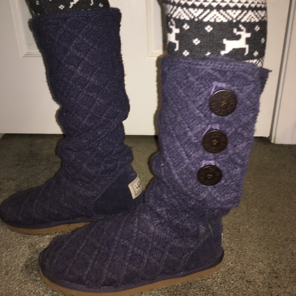 UGG Shoes - Indigo/navy knit UGGS size 9